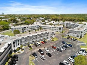 2200 Park Ln 109, Hollywood FL 33021