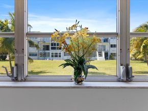 2200 Park Ln 109, Hollywood FL 33021