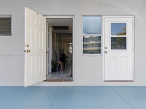 2200 Park Ln 109, Hollywood FL 33021