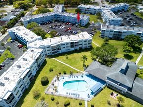 2200 Park Ln 109, Hollywood FL 33021