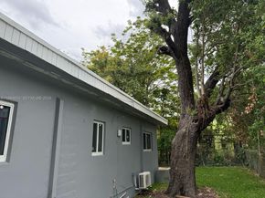 170 NE 68th Ter, Miami FL 33138