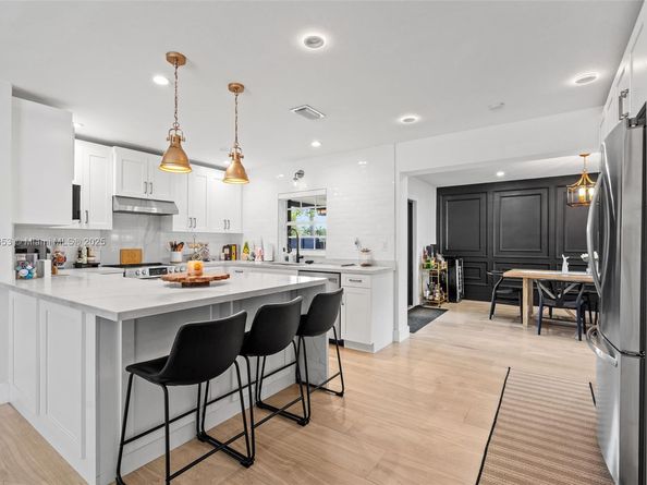 9920 SW 35th Ter, Miami FL 33165