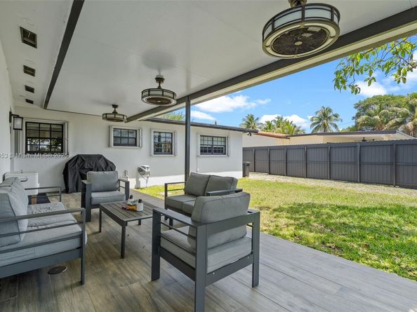 9920 SW 35th Ter, Miami FL 33165