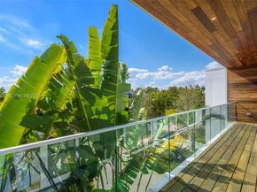 1031 W 48th St 6, Miami Beach FL 33140