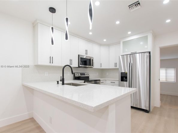 1336 NW 6th Ave, Fort Lauderdale FL 33311