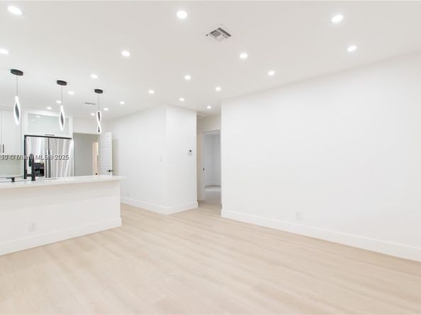 1336 NW 6th Ave, Fort Lauderdale FL 33311