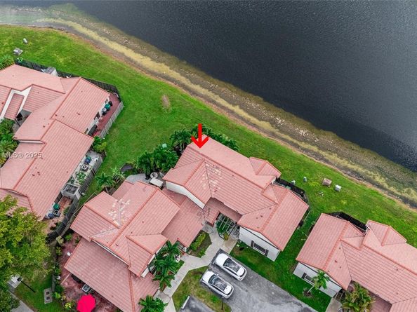4853 SW 152nd Ct B39, Miami FL 33185