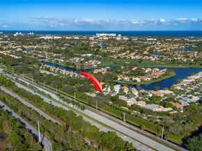 3950 Shearwater Dr, Jupiter FL 33477