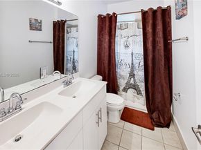 231 NE 33rd Ter, Homestead FL 33033