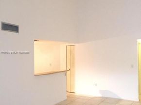 9421 Fontainebleau Blvd 20635, Miami FL 33172