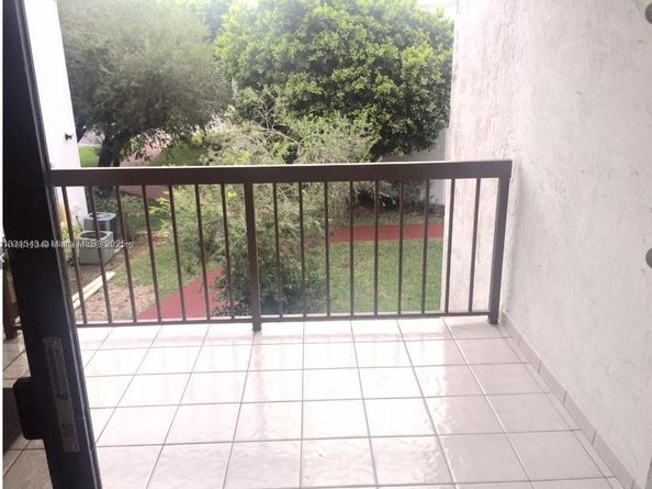 9421 Fontainebleau Blvd 20635, Miami FL 33172