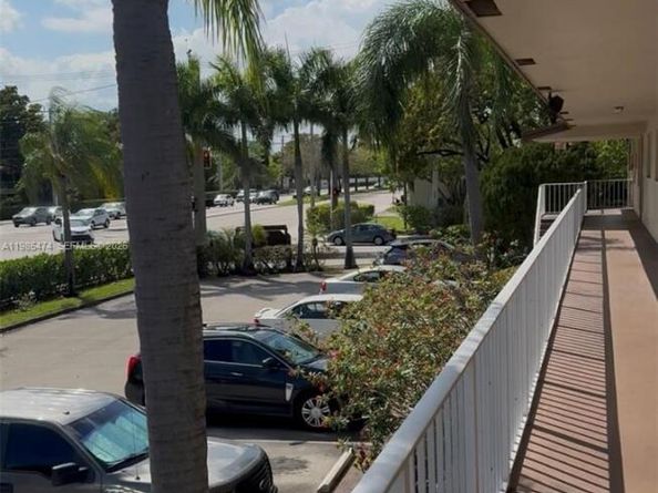7605 W Atlantic Blvd 207, Margate FL 33063