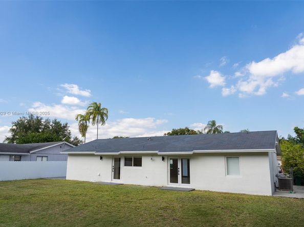 14868 SW 71st Ln, Miami FL 33193