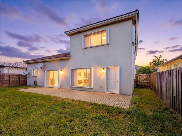 2002 NE 39th Ter, Homestead FL 33033