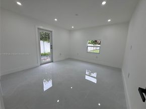 2530 NW 204th St, Miami Gardens FL 33056
