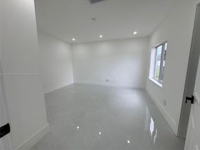 2530 NW 204th St, Miami Gardens FL 33056