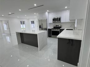 2530 NW 204th St, Miami Gardens FL 33056