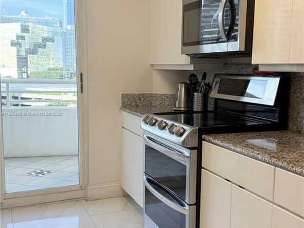 888 Brickell Key Dr 903, Miami FL 33131