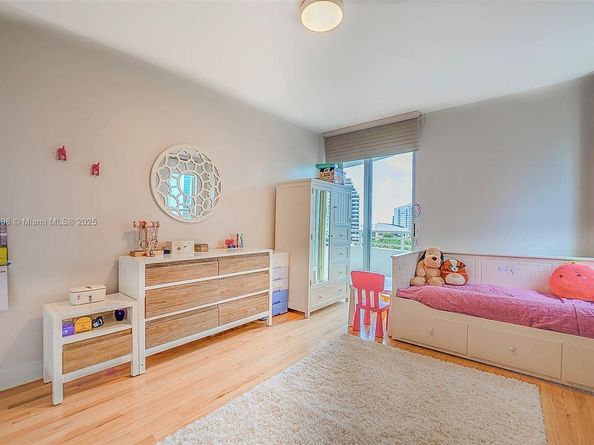 888 Brickell Key Dr 903, Miami FL 33131
