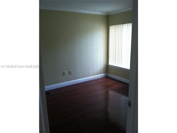 2371 NW 33rd St 702, Oakland Park FL 33309