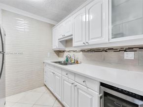 900 Atlantic Shores Blvd 105, Hallandale Beach FL 33009