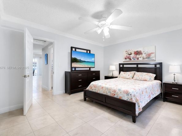 900 Atlantic Shores Blvd 105, Hallandale Beach FL 33009