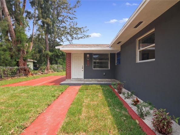 11715 NW 22nd Ct, Miami FL 33167