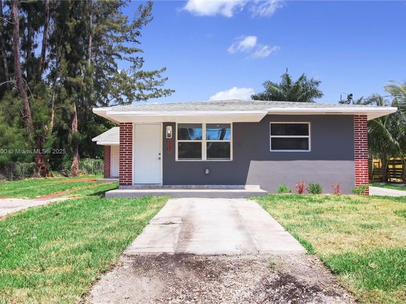11715 NW 22nd Ct, Miami FL 33167