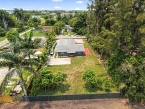 11715 NW 22nd Ct, Miami FL 33167