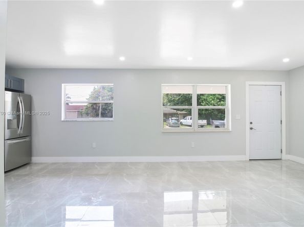 11715 NW 22nd Ct, Miami FL 33167