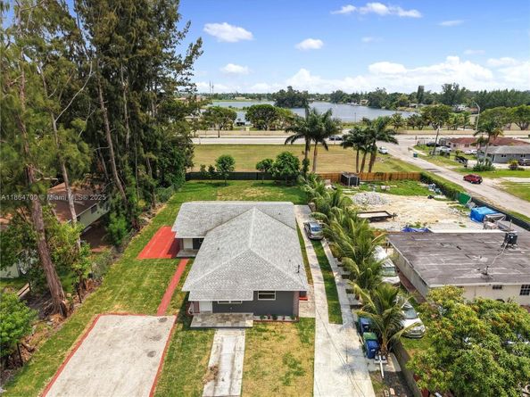 11715 NW 22nd Ct, Miami FL 33167