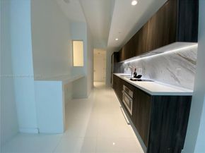 851 NE 1st Ave 503, Miami FL 33132