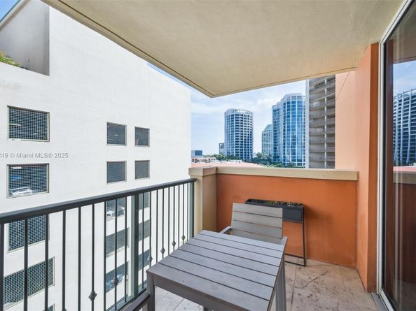 2951 S Bayshore Dr 917, Miami FL 33133