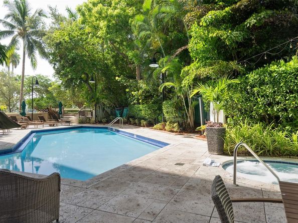 2951 S Bayshore Dr 917, Miami FL 33133