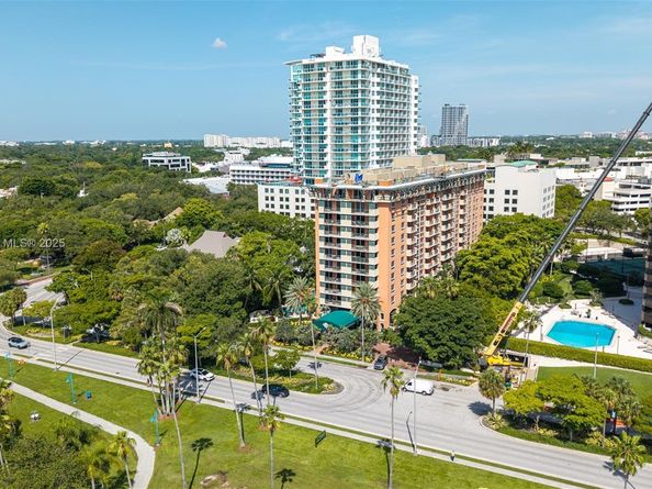 2951 S Bayshore Dr 917, Miami FL 33133