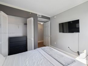 2951 S Bayshore Dr 917, Miami FL 33133