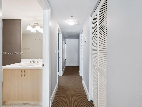 2951 S Bayshore Dr 917, Miami FL 33133