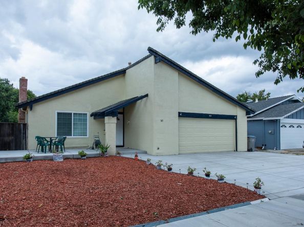 305 Lassenpark Circle, San Jose CA 95136