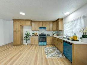 305 Lassenpark Circle, San Jose CA 95136