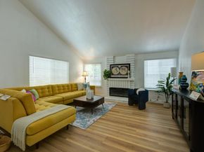305 Lassenpark Circle, San Jose CA 95136