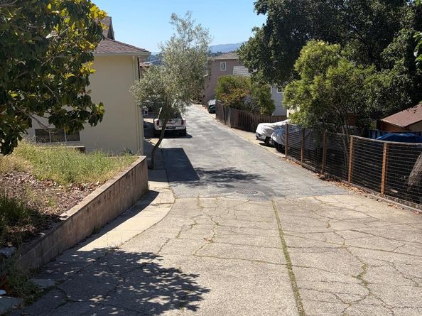 34 Cottage Lane, San Carlos CA 94070