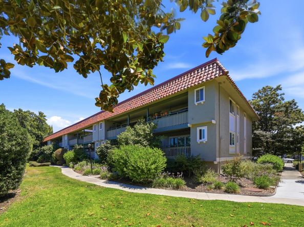 2745 Mauricia Avenue B, Santa Clara CA 95051