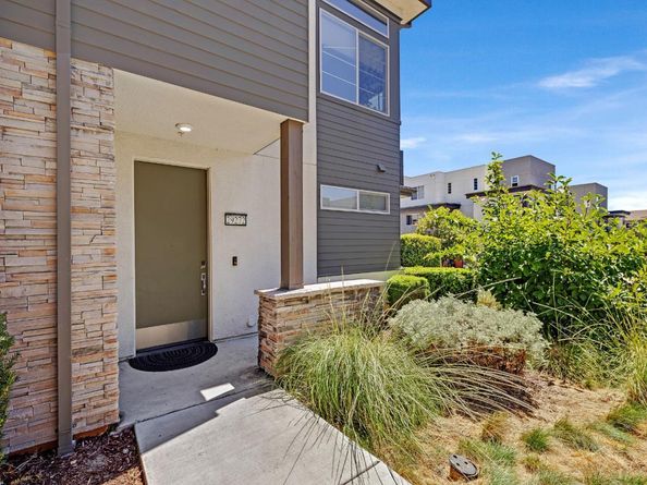 29272 Hub Lane, Hayward CA 94544