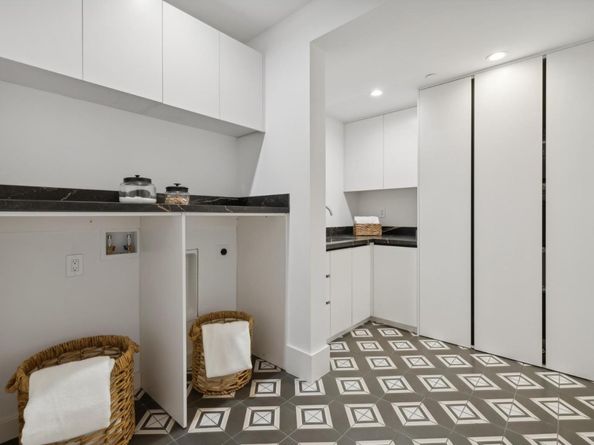 399 Camino Al Lago, Menlo Park CA 94027