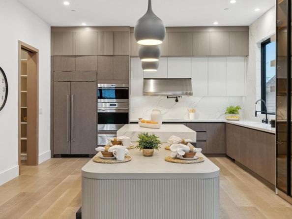 399 Camino Al Lago, Menlo Park CA 94027