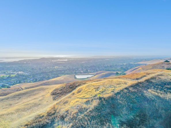 1339 Terra Vista Court, Milpitas CA 95035