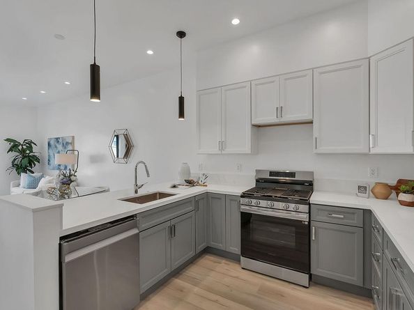 889 McLellan Drive 205, South San Francisco CA 94080