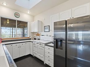 8 Central Court, Los Gatos CA 95030