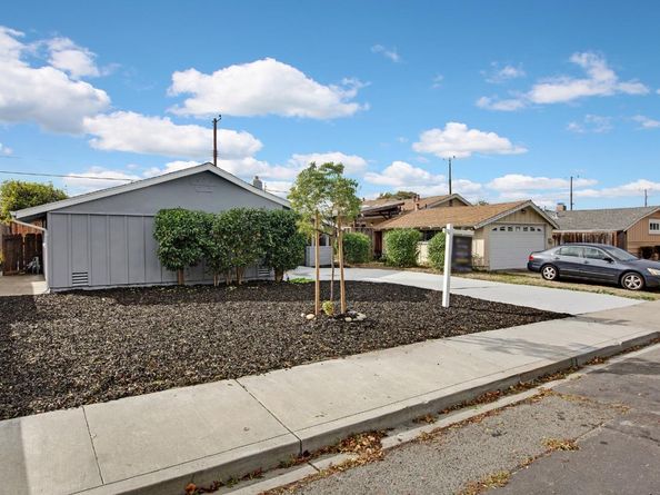 2176 San Rafael Avenue, Santa Clara CA 95051