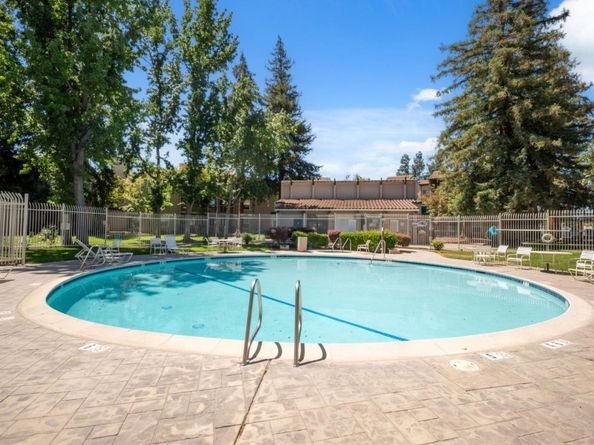 1087 MURRIETA Boulevard 242, Livermore CA 94550